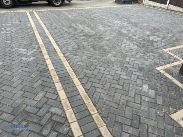 Two Adjacent Charcoal Paved Driveways with Natural Grey Borderlines in Stockport (5)